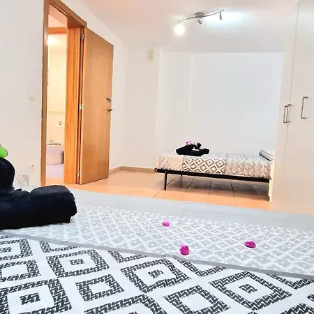 Paraiso 2 Bedroom Terrace Wifi Free Feriehus