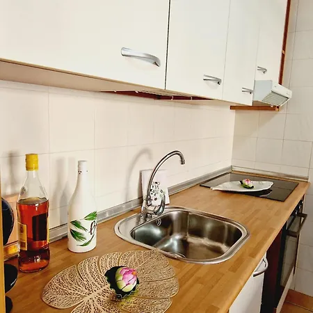 Paraiso 2 Bedroom Terrace Wifi Free Σπίτι διακοπών *