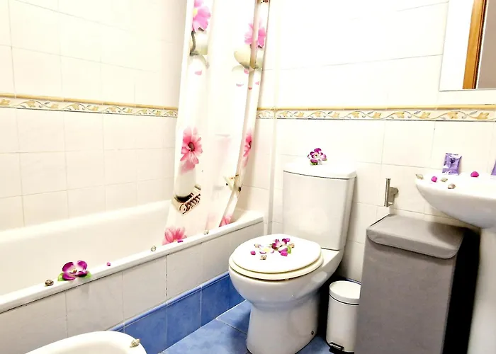 Holiday home Paraiso 2 Bedroom Terrace Wifi Free *