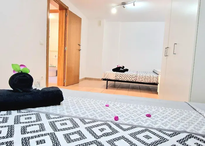 Paraiso 2 Bedroom Terrace Wifi Free Nyaraló